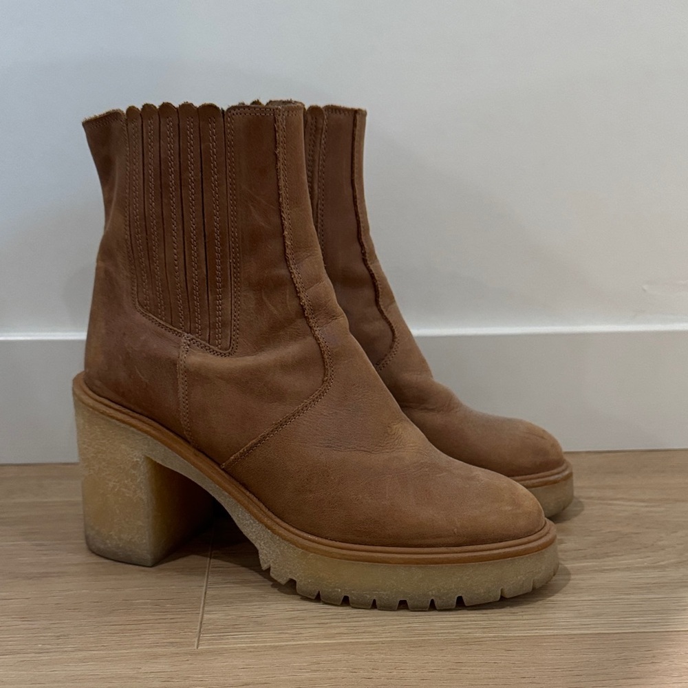 James Chelsea Boots